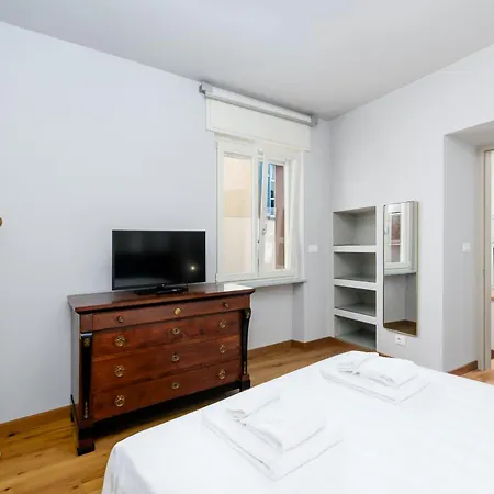 Week Mor Apartment *