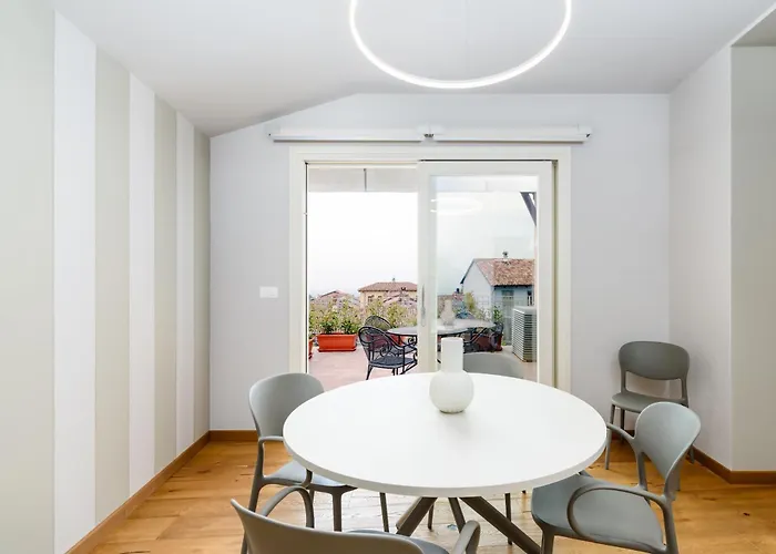 Week Mor Apartman La Morra